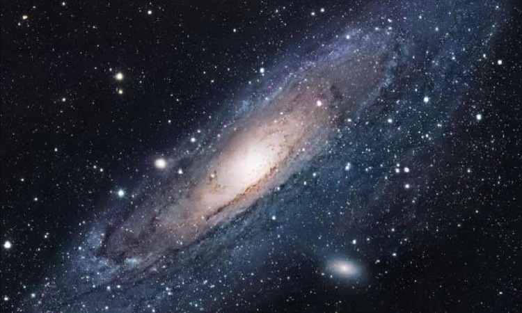 The cannibalistic past of our great neighbor Andromeda
